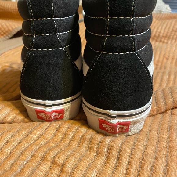 Vans - Picture 3 of 4